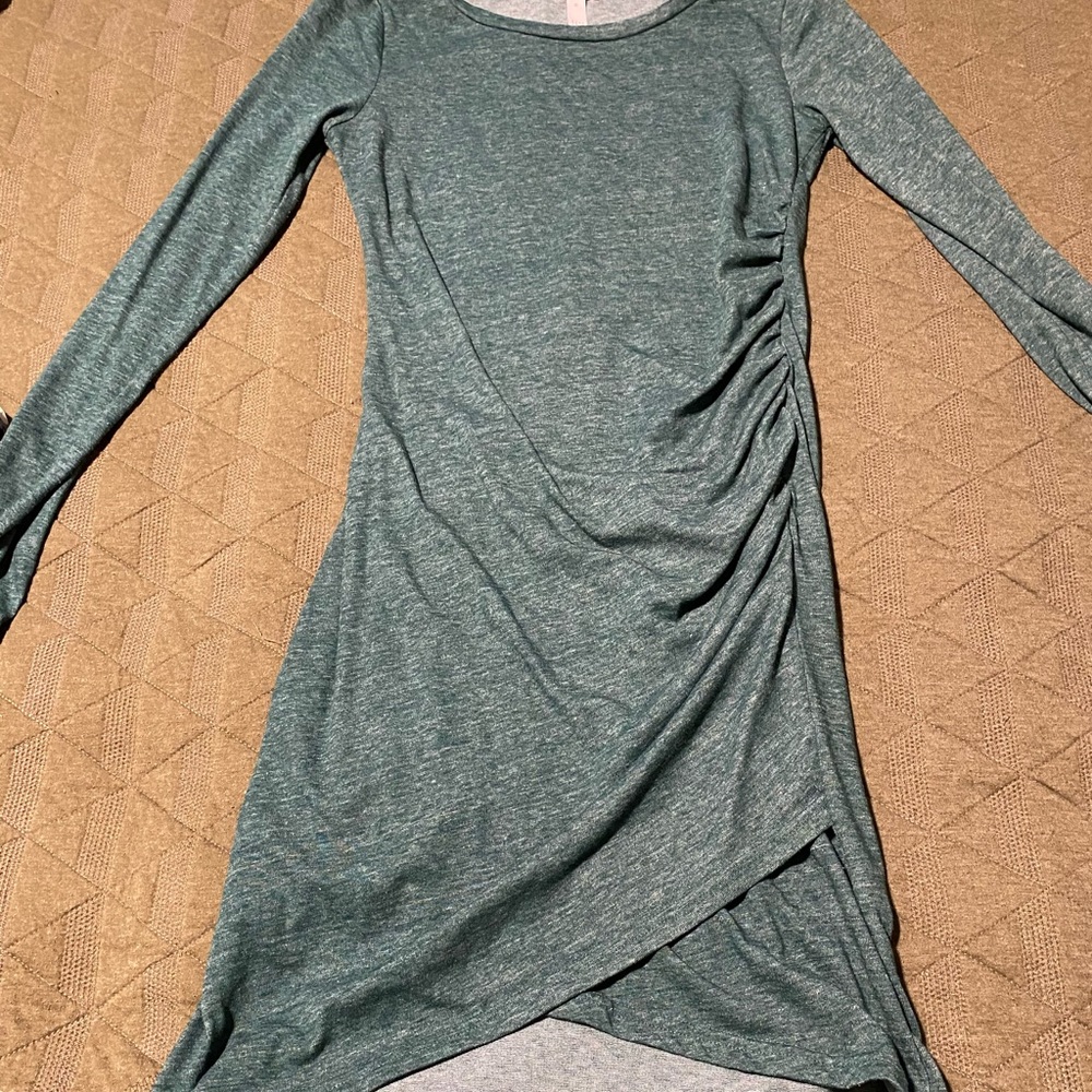 Green body con dress